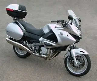 Rent Honda NT700VA Deauville ABS