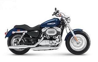 Rent Harley-Davidson Sportster XL1200 Custom