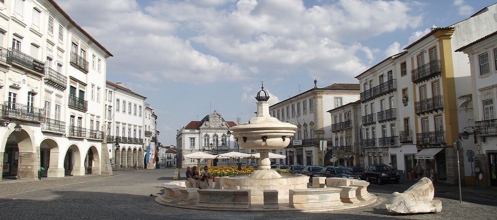 Fountain Giraldo Square, Evora