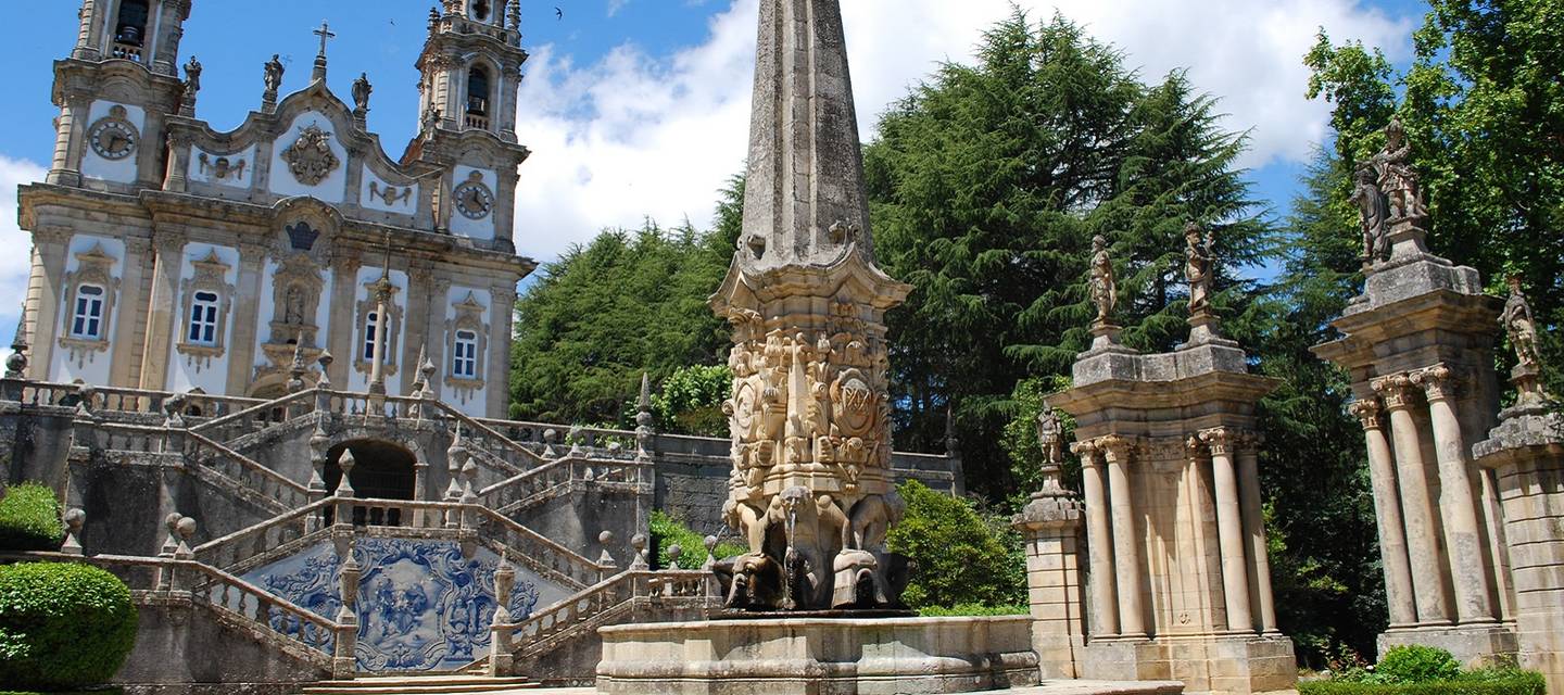 Fountain at Chafriz dod Remedios