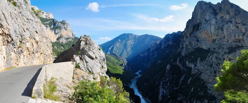 Verdon Gorge from west, road on left and gorge to right