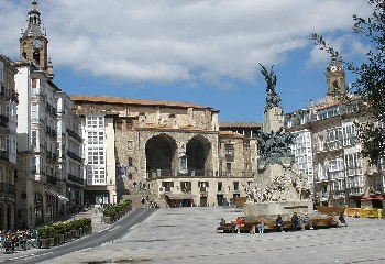 Plaza de la Virgen Blanca Vitoria