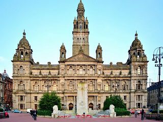 Glasgow City Chambers looking east across George Square to Glasgow City Chambers 