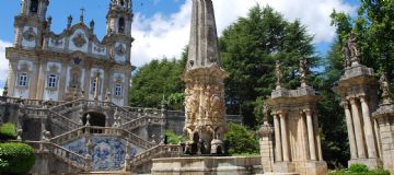Fountain at Chafriz dod Remedios